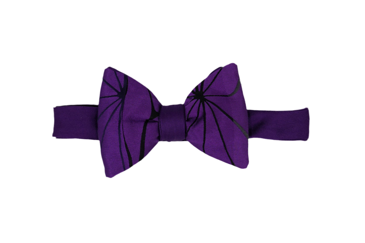 Fliege Priestley aus Seide in Violett, gemustert
