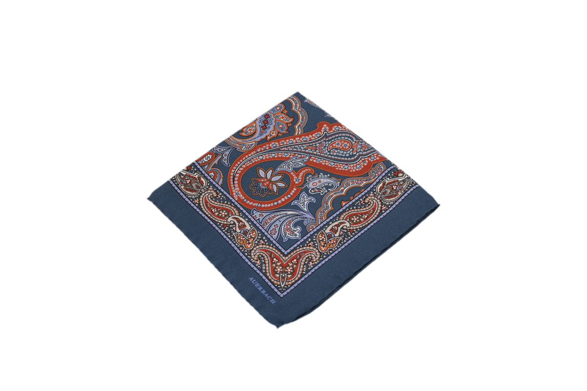 Einstecktuch Finbar aus Seide in Dunkelblau mit Paisley