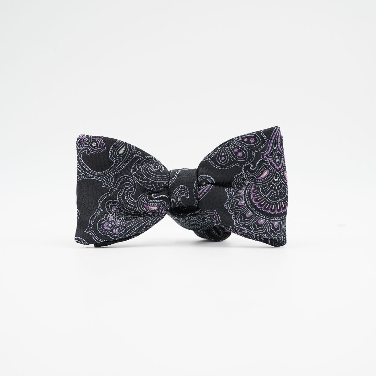 Fliege Nocturne Violet aus Seide in Schwarz mit Paisley
